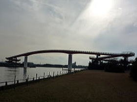 ���V���勴